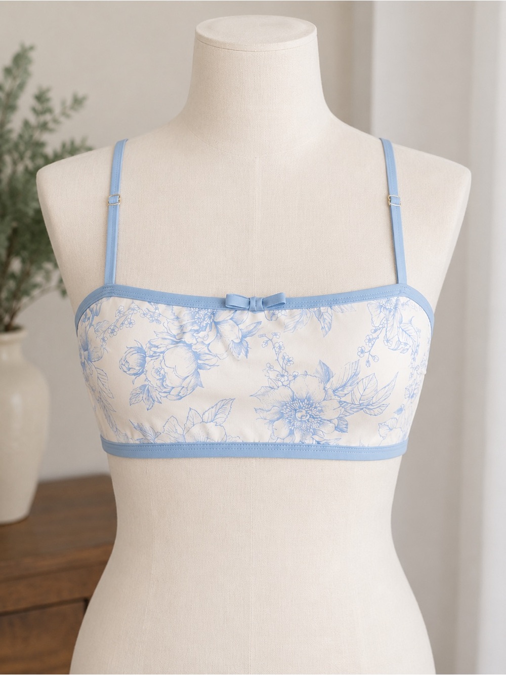 CUPSHE Sweet Life Floral Bikini Top | Blue & White Tie-Back Swim Top - Picture 5 of 10